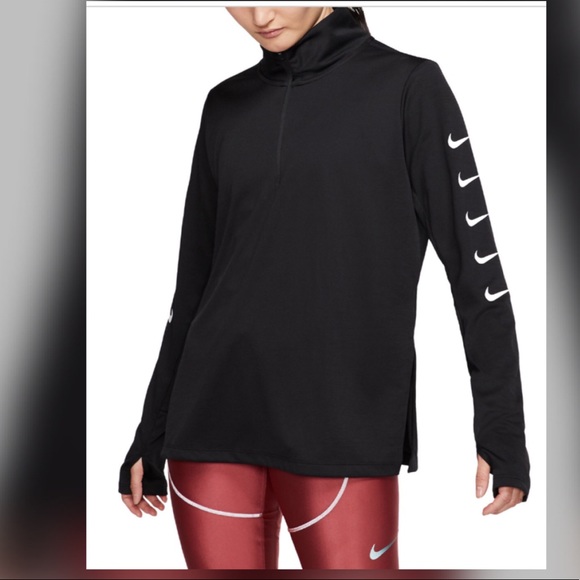 Nike Tops - 🦋Women’s nike top🦋
